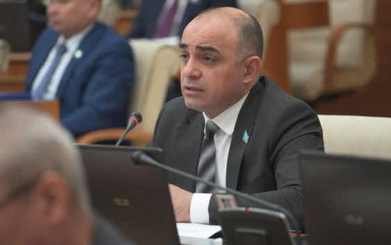 Народная партия Казахстана воспротивилась смене пола