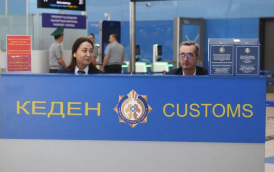 Казахстанцам ограничат число смартфонов и авто для личного пользования