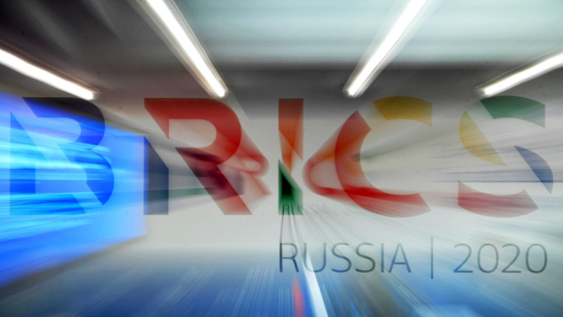 Эксперт оценил роль доллара в мировой экономике