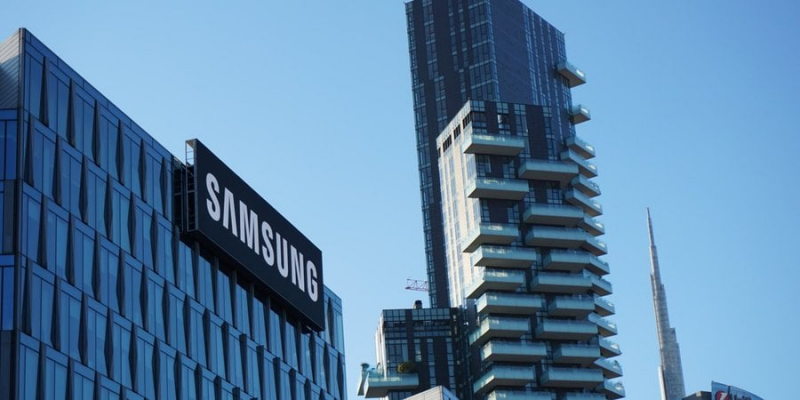Може з&rsquo;явитися вже в&nbsp;Galaxy S24. Samsung презентувала власну генеративну модель ШІ