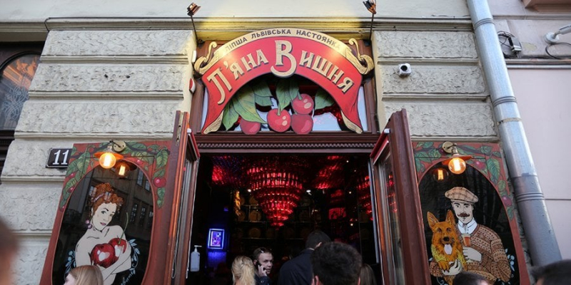 «Так працює вся ресторанна галузь». У !FEST не згодні зі звинуваченнями в ухиленні від сплати податків